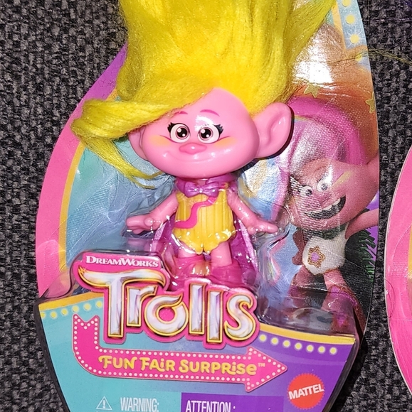 The DreamWorks Trolls Band Together Viva and Branch Small Dolls - Picture 2 of 5